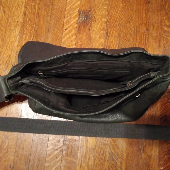 Crate and Barrel messenger bag - Picture 3 of 5